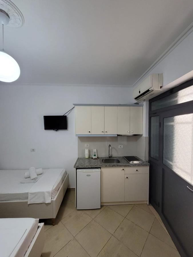 Amber Apartments Sarande Bilik gambar