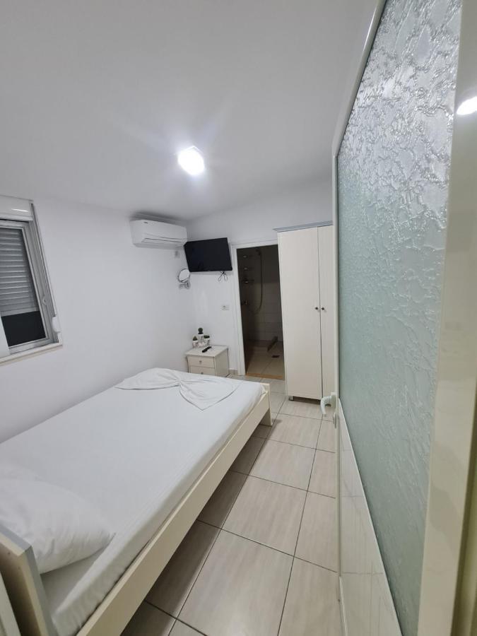 Amber Apartments Sarande Luaran gambar