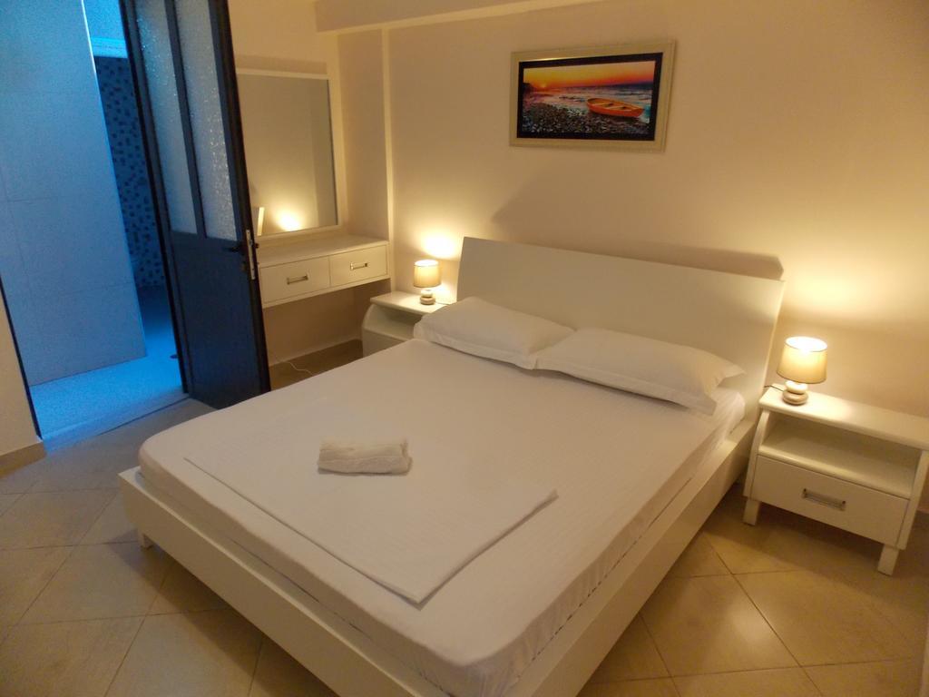Amber Apartments Sarande Luaran gambar